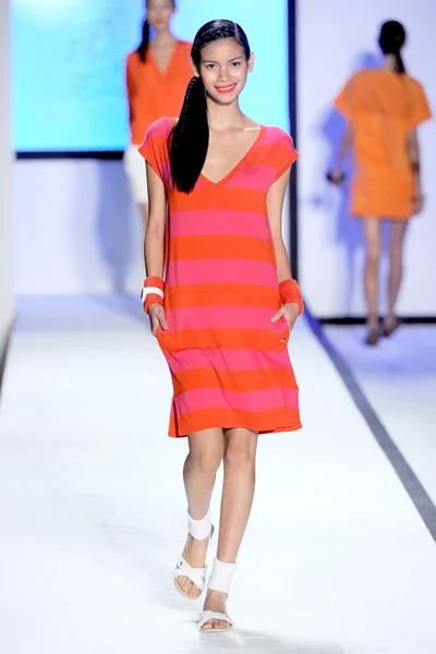 Look 24